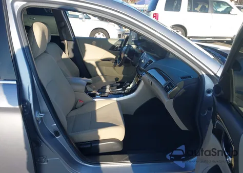 2017 Honda Accord Hybrid z USA, uszkodzony, nr VIN JHMCR6F35HC008871